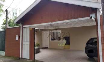 Imagem: Casa Sobrado - Jardim América - 3 Dormitórios