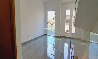 Imagem 2: Sobrado á venda 158m² 3 dormitórios + Sótão em Vila Guarani Santo André