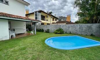 Imagem 4: Casa para aluguel possui 241 metros quadrados com 4 quartos