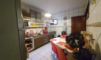 Imagem 4: Casa para venda tem 230 metros quadrados com 3 quartos em Cidade dos Funcionários - Fortal