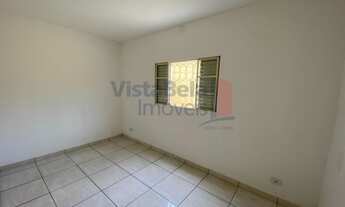 Imagem 5: A Vista Bela Imóveis apresenta essa casa para locação no Bairro Flor do Vale, próximo ao S