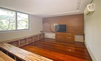 Imagem: Jardim Europa ao lado dos clubes com 210