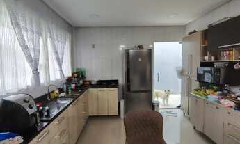 Imagem 3: Casa Térrea Moderna e Confortável (1 Master + 2 Semi-Suítes) no Condomínio Forest Hill