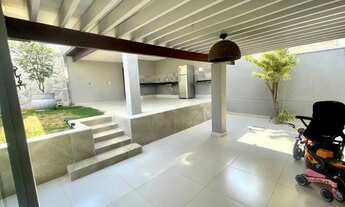 Imagem 11: Sobrado para venda tem 240 metros quadrados com 3 quartos