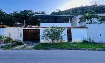 Imagem: Casa com quintal no Parque Equitativa