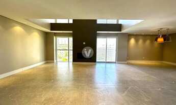 Imagem 3: Bela cobertura triplex, central, possuindo 6 suítes, deck com hidro e 4 vagas