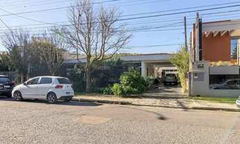 Imagem 2: Imóvel para venda possui 390 metros quadrados com 4 quartos em Seminário - Curitiba - PR