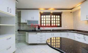 Imagem 7: Imperdível oportunidade de casa para venda ou locação em Curitiba-PR, Vista Alegre: 4 quar