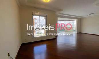 Imagem 4: Apartamento moderno a venda em Moema Passaros com 143m2, 3 suites e 4 vagas em andar alto