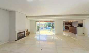 Imagem 7: Casa de 380m2 com 4 suítes e piscina no bairro Cristal