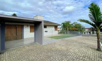 Imagem 2: CASA DE ESQUINA 3 DORMITÓRIOS A VENDA NO BAIRRO PETRÓPOLIS R$649.000,00 REF: 3759