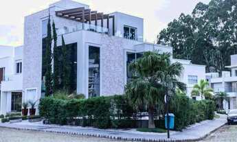 Imagem 2: Casa à venda no Cond. Haras Rio do Ouro em Balneário Camboriú