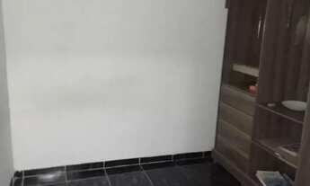 Imagem 2: Casa à venda em rua pública