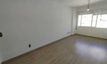 Imagem 5: Apartamento 2 dormitórios, closet, 2 banheiros, dep. empregada vista, para o Gua