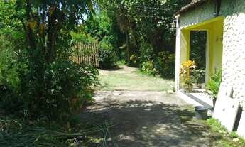 Imagem: Terreno com casa, precisa reforma