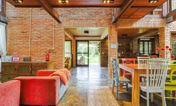 Imagem 5: Chácara à venda com 2.425 m² de terreno e 300 m² de área construída