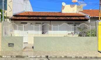 Imagem 2: Casa no Medici com 3/4 sendo um suite, bairro Luzia