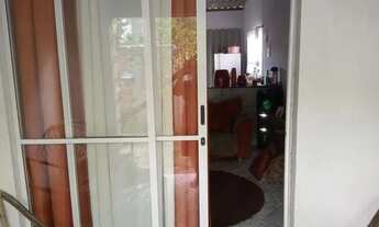 Imagem 2: Casa com pouco tempo de construída