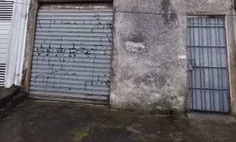 Imagem 2: ótimo para renda. 2 casas no mesmo terreno e salão comercial 10 minutos da estação de trem