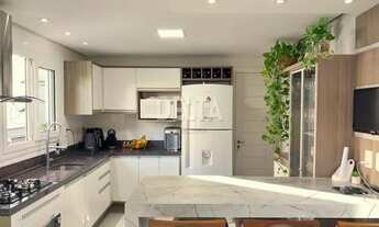 Imagem 3: Casa em Condomínio Fechado com Amplo Pátio REF: 229