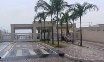 Imagem 2: Locação - Casa térrea em condomínio com 242m - móveis planejados, mobília - região Florai