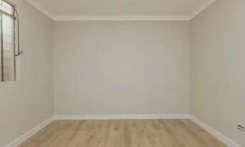 Imagem 6: Casa para aluguel possui 204 metros quadrados com 5 quartos em Xaxim - Curitiba - PR