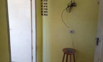 Imagem 2: Alugo kit Net primeiro andar no ibura