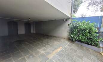 Imagem 5: Sobrado para aluguel e venda possui 270 metros quadrados com 4 quartos