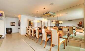 Imagem 7: Apartamento para venda possui 336 metros quadrados com 4 quartos