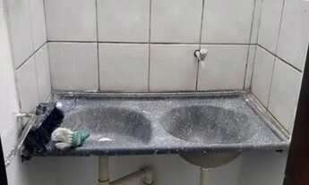 Imagem 6: Casa em rua pública