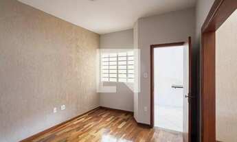 Imagem 7: Casa à Venda - São João Batista, 3 Quartos, 180 m2