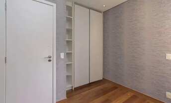 Imagem 7: Apartamento para aluguel e venda possui 194 metros quadrados com 4 quartos