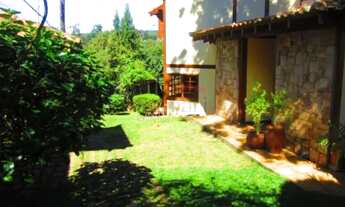 Imagem 5: Casa em condomínio na Serra da Cantareira com chalépara hóspedes