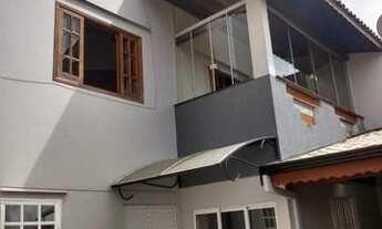 Imagem 2: Casa para Venda em Jundiaí, Ivoturucaia, 3 dormitórios, 1 suíte, 4 banheiros, 3 vagas