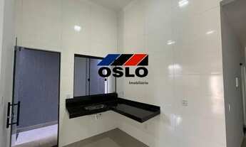 Imagem 2: CASA COM 02 QUARTOS SENDO 01 SUÍTE, GARAGEM, LOCALIZADA NO RESIDENCIAL SANTA RITA