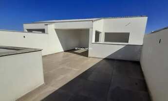 Imagem 2: Cobertura com 2 dormitórios, cozinha e sala integradas e com 1 vaga