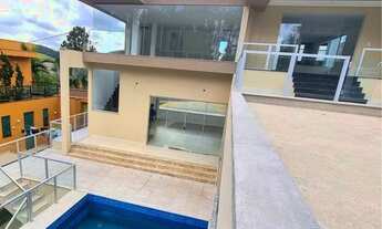 Imagem: Casa com 4 Quartos e 6 banheiros à Venda