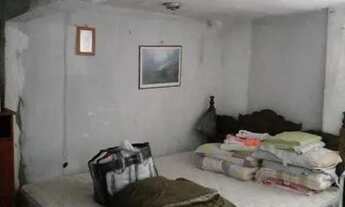 Imagem 3: CASA COM DUAS VAGAS DE GARAGEM E BARRACÕES NO FUNDO