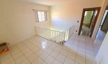 Imagem 5: Casa com Piscina e 4 Dormitórios para Locação no Bairro Maria Izabel