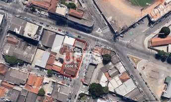 Imagem: Área cabeça de quadra à venda, composta