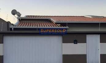 Imagem 2: Casa Térrea à Venda - Com Piscina Aquecida - com 195,43m² - 04 Dormitórios/ Quartos Sendo