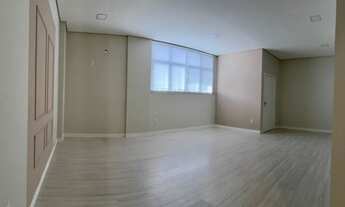 Imagem: Sala comercial com 35m2 localizada no 1º
