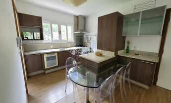 Imagem 3: Imóvel para venda tem 75 metros quadrados com 2 quartos em Lagoa da Conceição - Florianópo