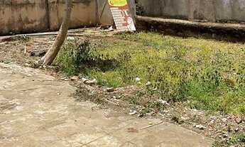 Imagem 3: Casa para venda tem 210 metros quadrados com 4 quartos em Setor Coimbra - Goiânia - GO