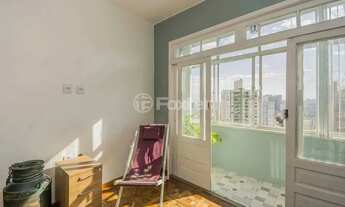 Imagem 3: Amplo apartamento com 03 quartos e dependência completa, vaga coberta e elevador, no Rio