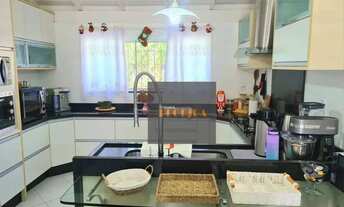 Imagem 4: Casa pertinho da praia do Campeche com Piscina e 4 Dormitórios