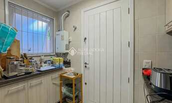 Imagem 7: Sobrado e dormitórios