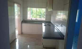 Imagem 2: Casa reformada com um ótimo Quintal