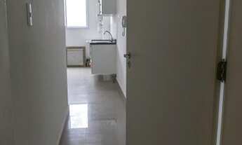 Imagem 2: No Brás, próximo ao metrô - 01 suíte com armários, para venda