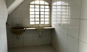 Imagem 7: Vendo Sobrado de Esquina Qd 101 de 2 Pavimentos c/ 5 qts, 6 vagas de garagem!